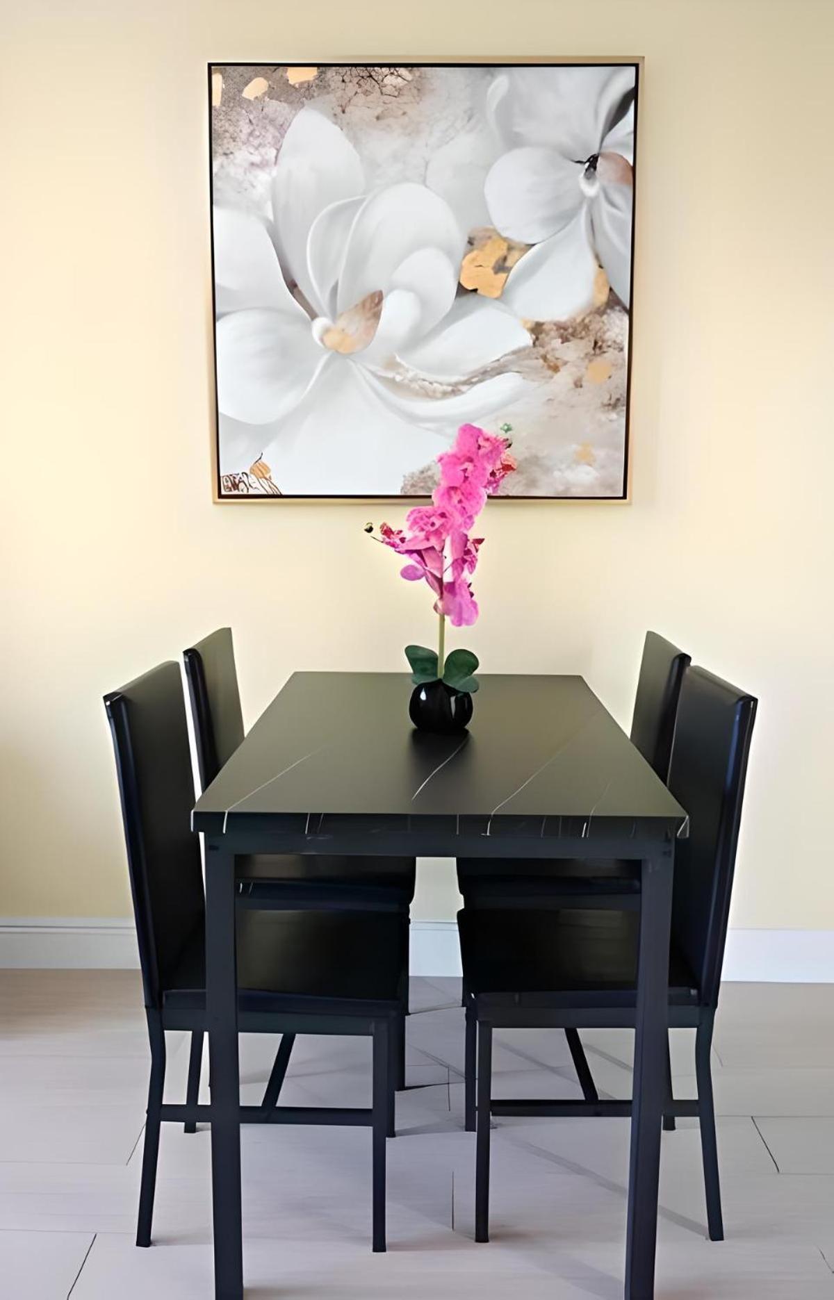 Lovely Apartment Near Beach, Downtown, 24H Security, Pool Nassau Exterior photo